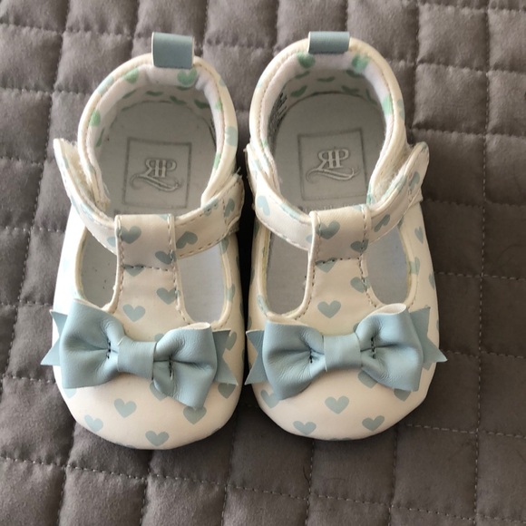 Rosie Pope Other - EUC - Rosie Pope Baby 👶🏻 Girl Slippers